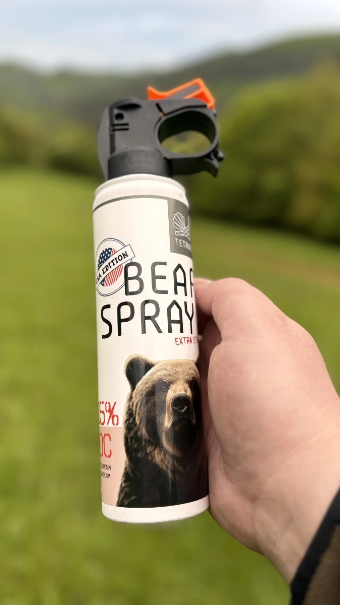 TETRAO Bear Spray - W dłoni