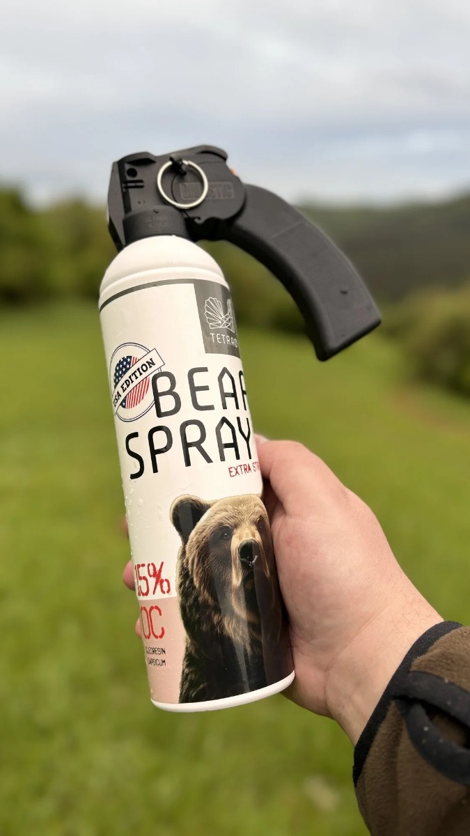 TETRAO Bear Spray - W dłoni