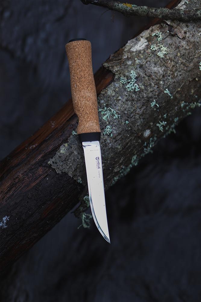 Nóż HELLE HELLEFISK - W lesie