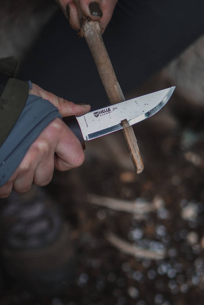 Nóż HELLE GRO - Sandvik 12C27 - Świetny nóż do małych cięć